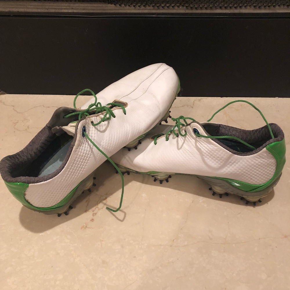 FootJoy DNA golf shoes